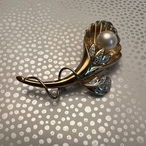 14K Yellow Gold Vintage Pearl and Diamond Brooch